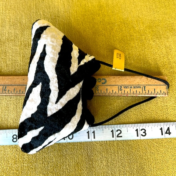 Zebra Print Plush Purse Ornament HP🎉 - Picture 11 of 11